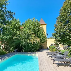 Les Du Chateau De Fenestrelle Bed & Breakfast